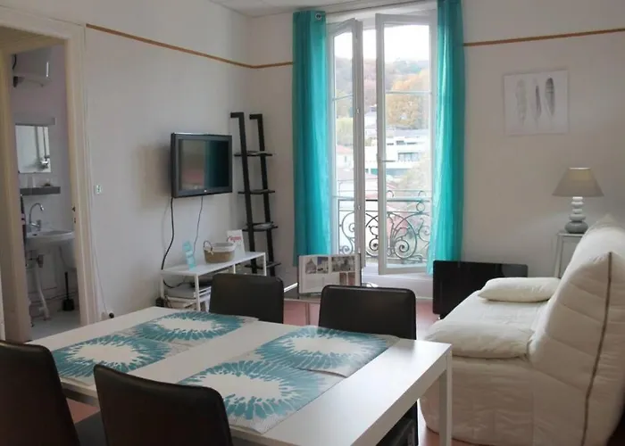 Le Volcan Au Wifi 42m2 Face Au Parc Appartamento